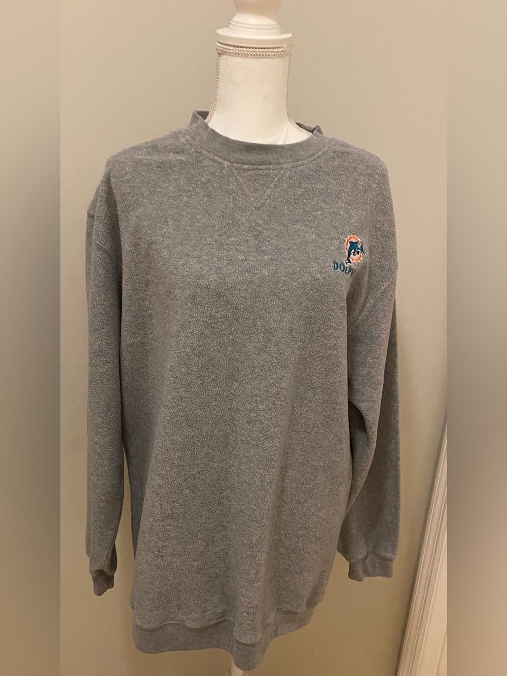 NFL Miami Dolphins Gray Crewneck Sweater Size L/XL ?